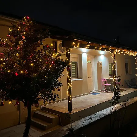 Daire Petite Luxury Urban House