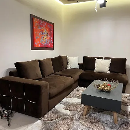 Petite Luxury Urban House Tríkala