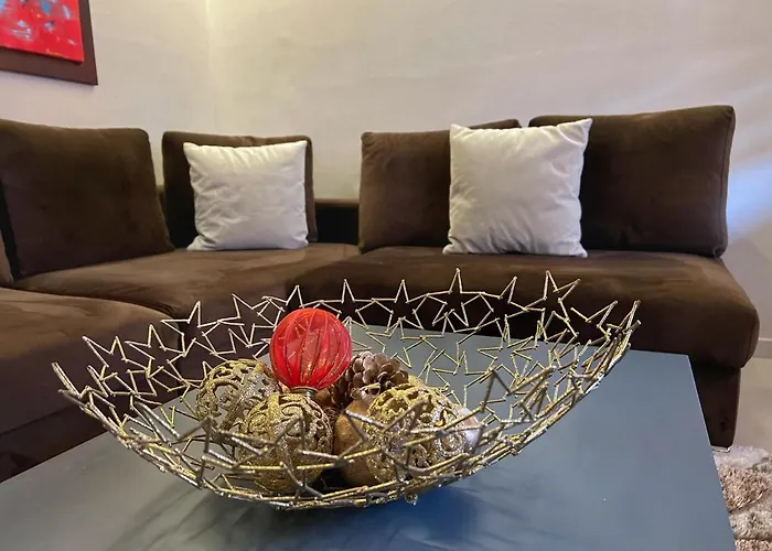 Petite Luxury Urban House